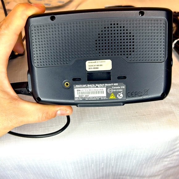 Magellan Maestro 4000 Portable GPS System - Picture 8 of 12